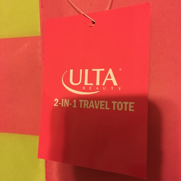 2 in 1 travel tote 👜 - Picture 2 of 4